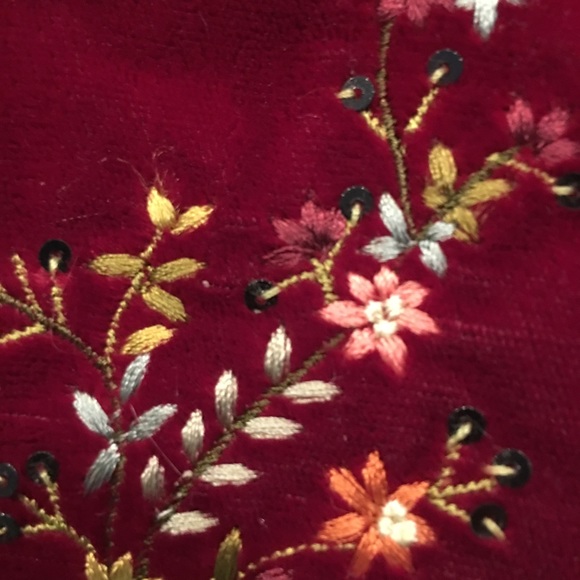 Vintage red velvet embroidered clutch - Picture 2 of 5